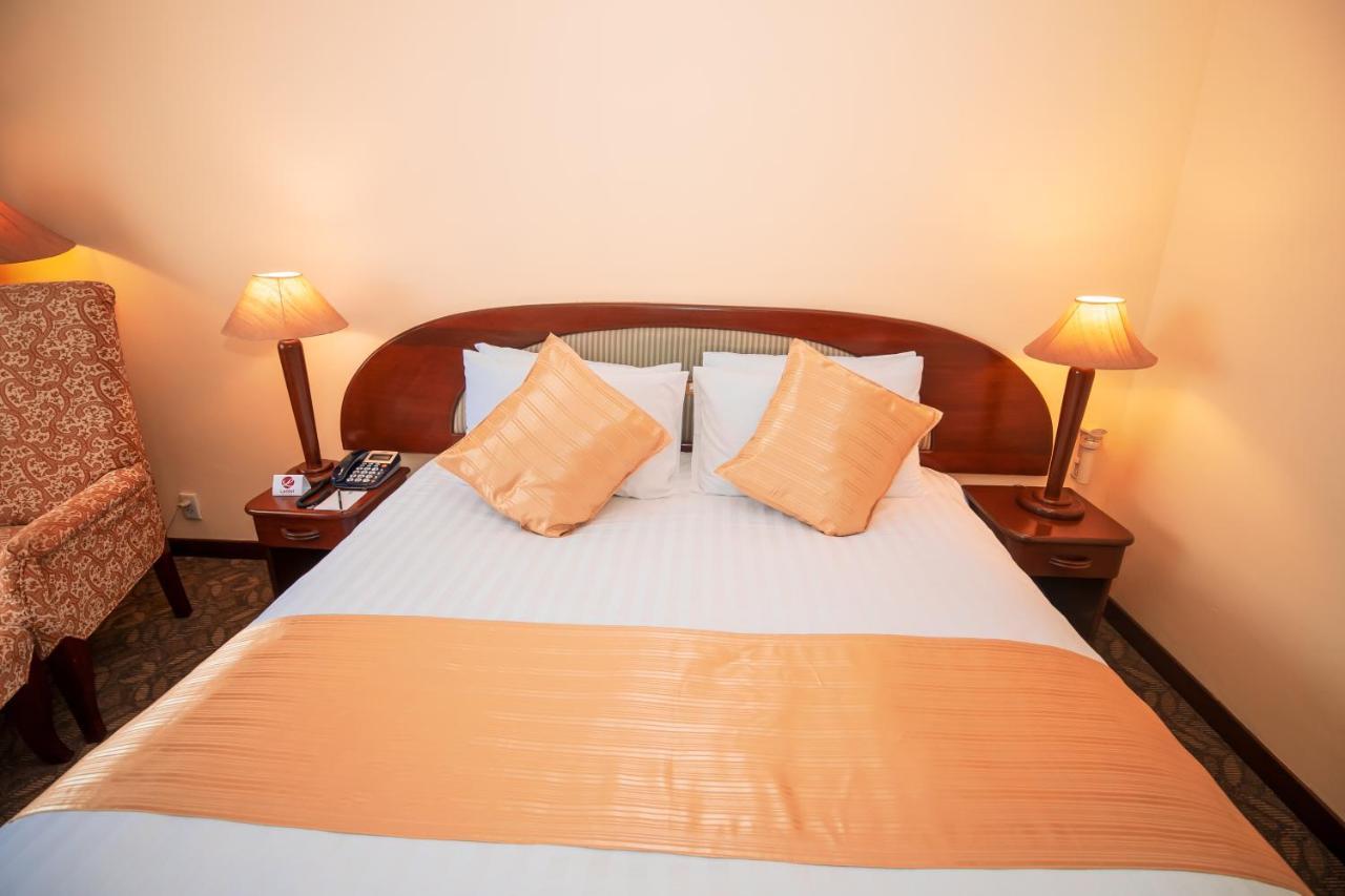 Laotel Vientiane Luaran gambar