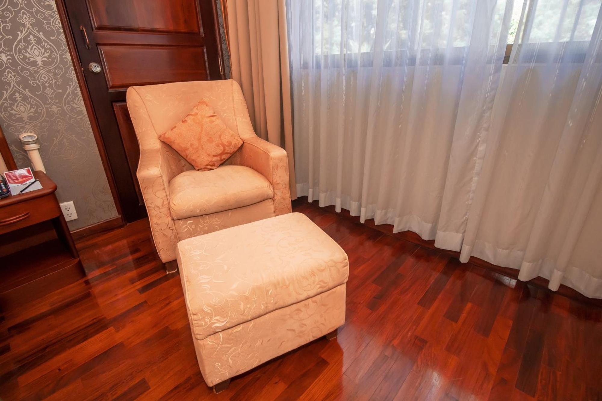 Laotel Vientiane Luaran gambar