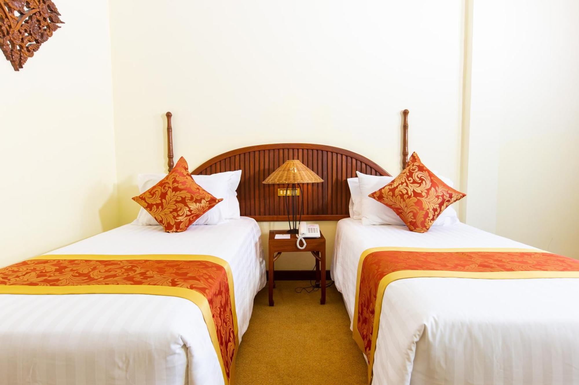 Laotel Vientiane Luaran gambar